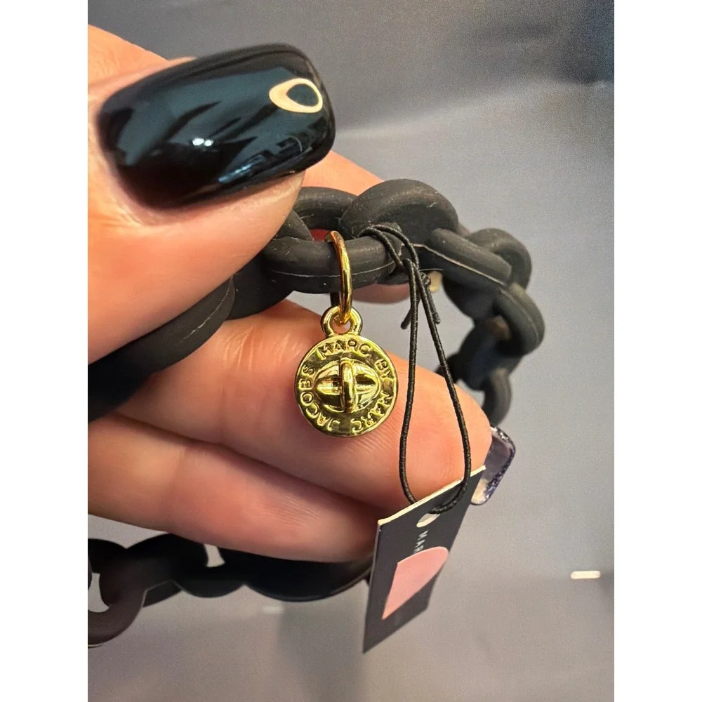 Marc Jacobs Black Rubber Chain Link Toggle Bracelet with Gold Logo Charm NWT